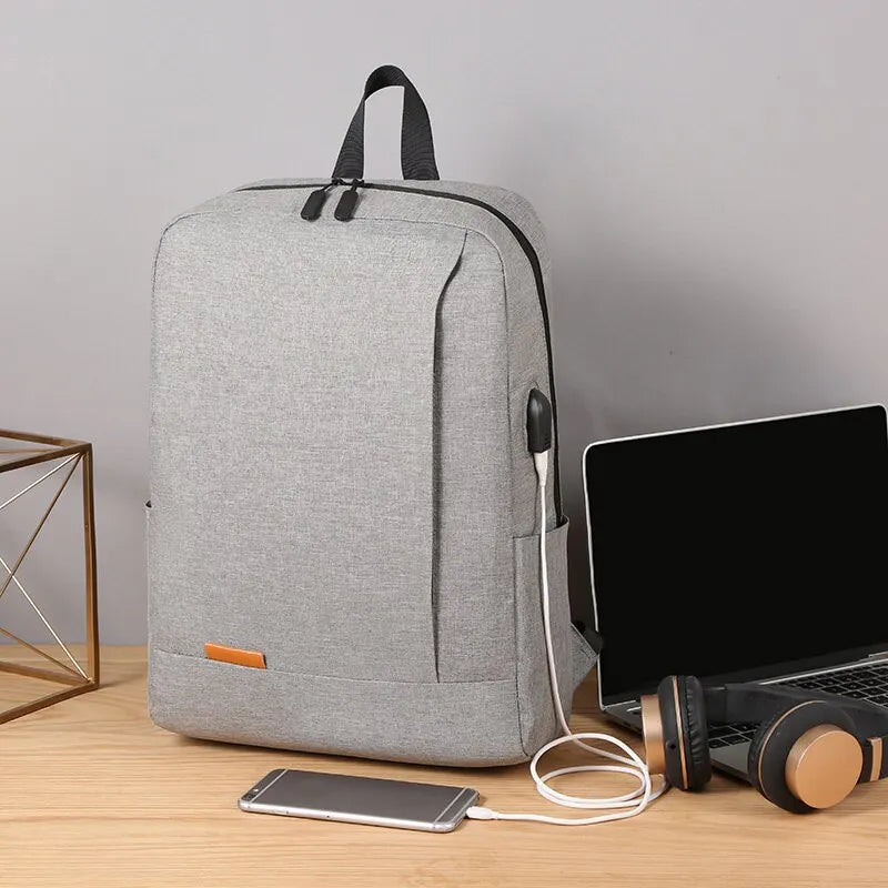 Utilisation du chargeur USB du Sac à dos de ville homme