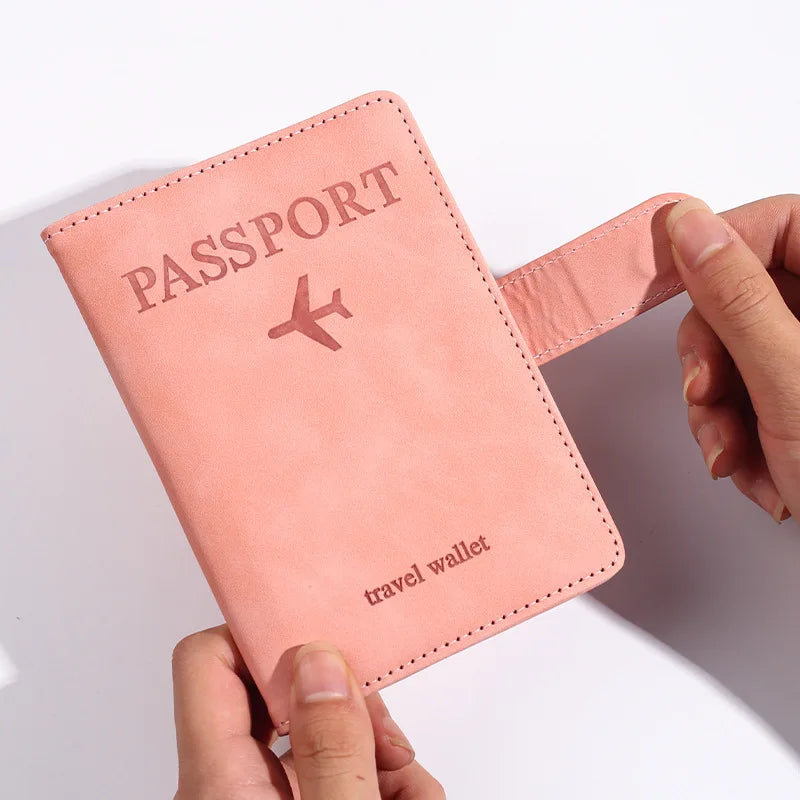 pochette passeport personnalisable vu sur le fermoir de sécurité