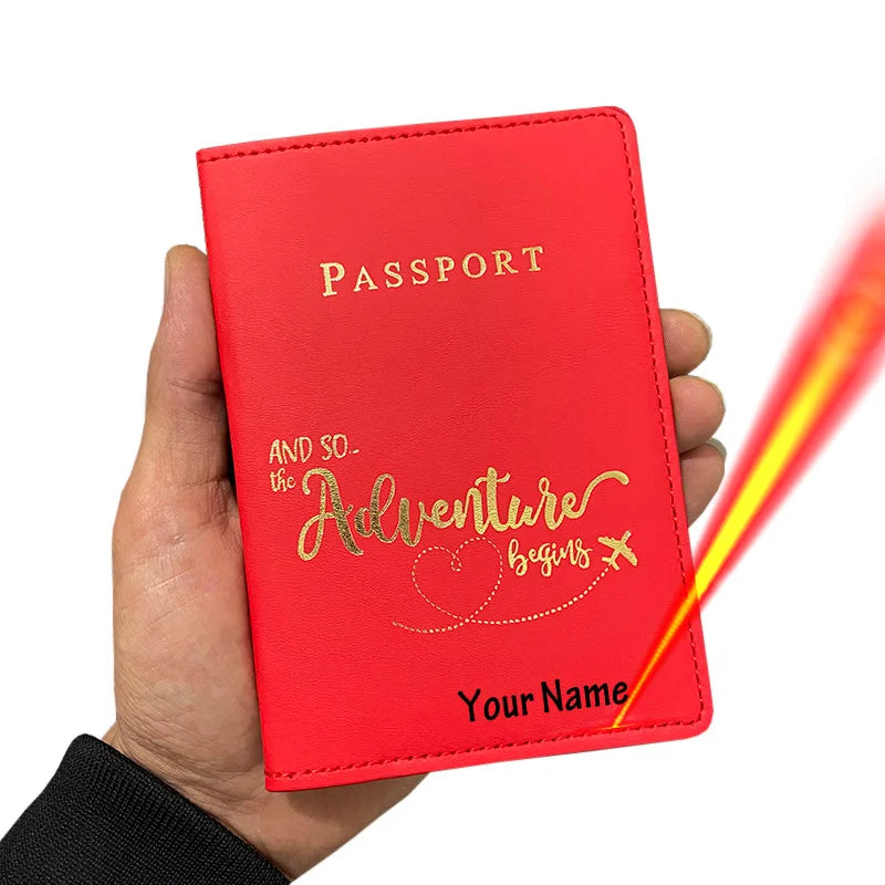 pochette passeport personnalisé avec le nom coloris rouge vue de face
