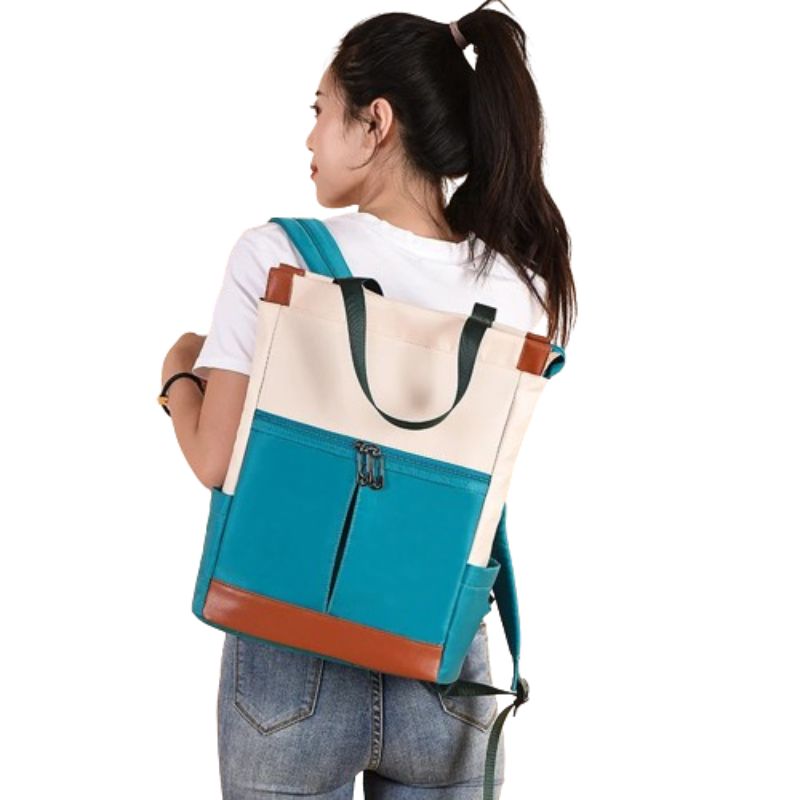 sac à dos femme de ville porté sur le dos par une mannequin