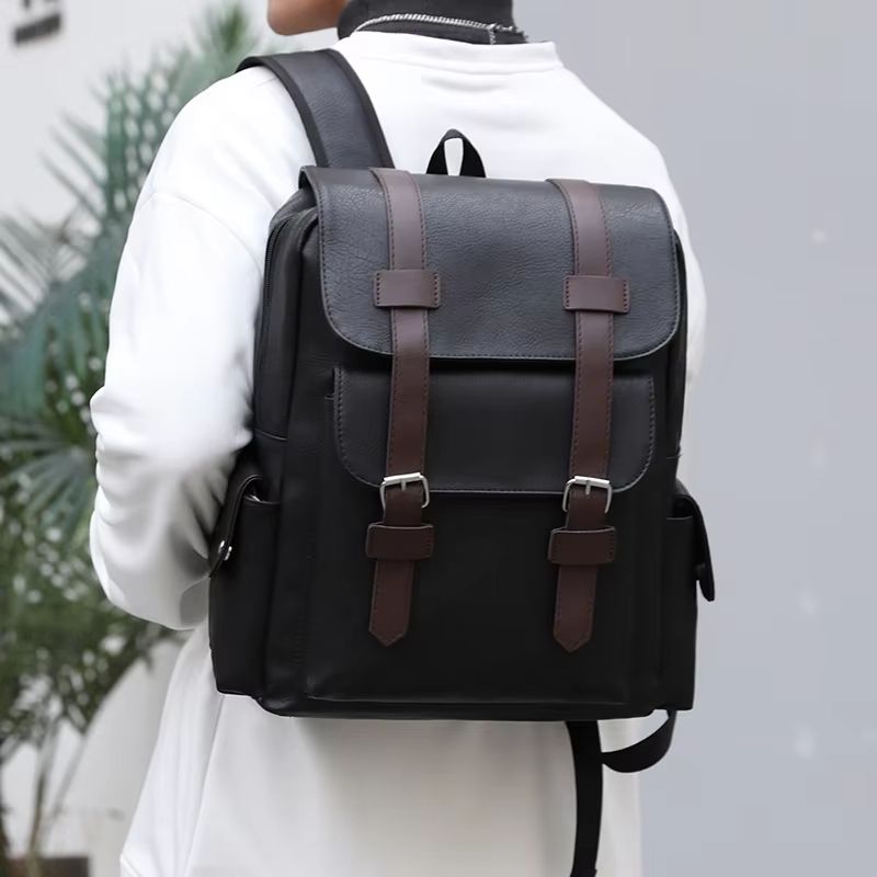 sac à dos pour tablette porté par un mannequin