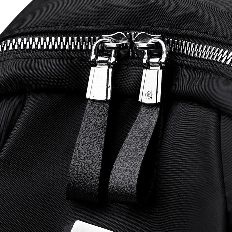 sac à dos anti pickpocket pour femme noir vue des fermetures résistantes