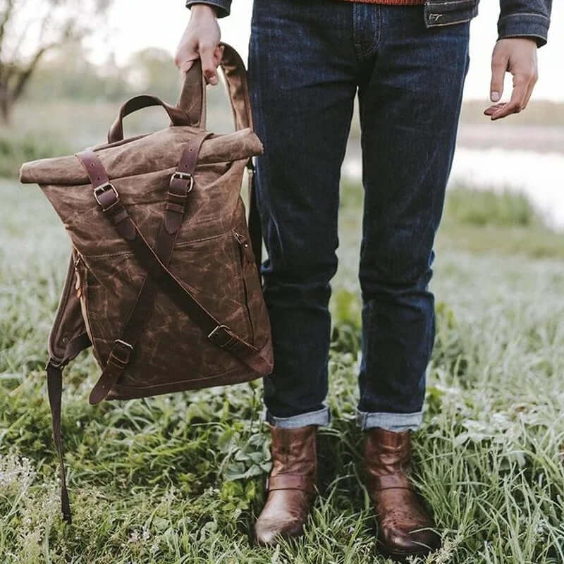 sac vintage homme porté par un mannequin