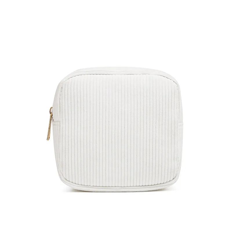 trousse de toilette molletonnée couleur blanche