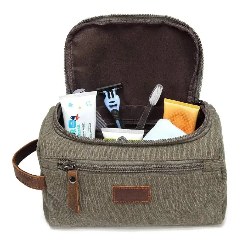 trousse de toilette rétro en tissu coloris vert militaire ouverte avec produits
