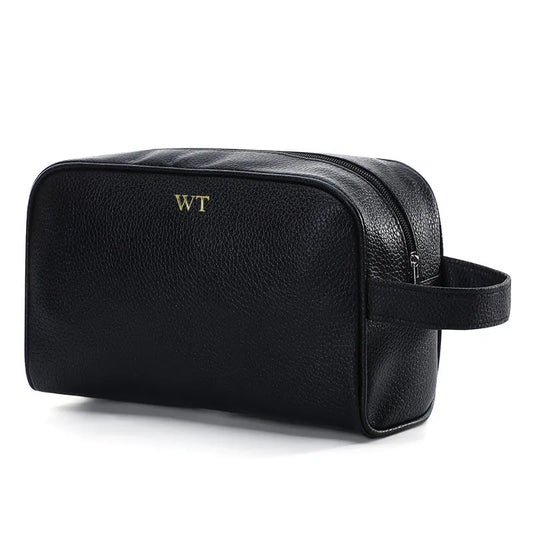 trousse de toilette homme personnalisée noir vue de profil avec initiales