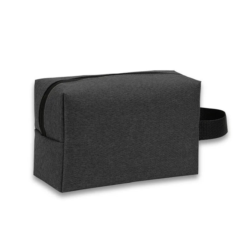 trousse de toilette petite pour homme noire vue de face