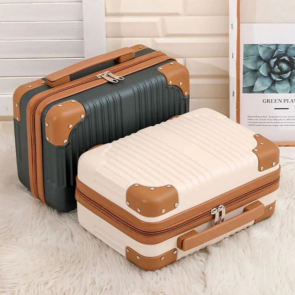 vue sur plusieurs vanity rigide avec compartiments