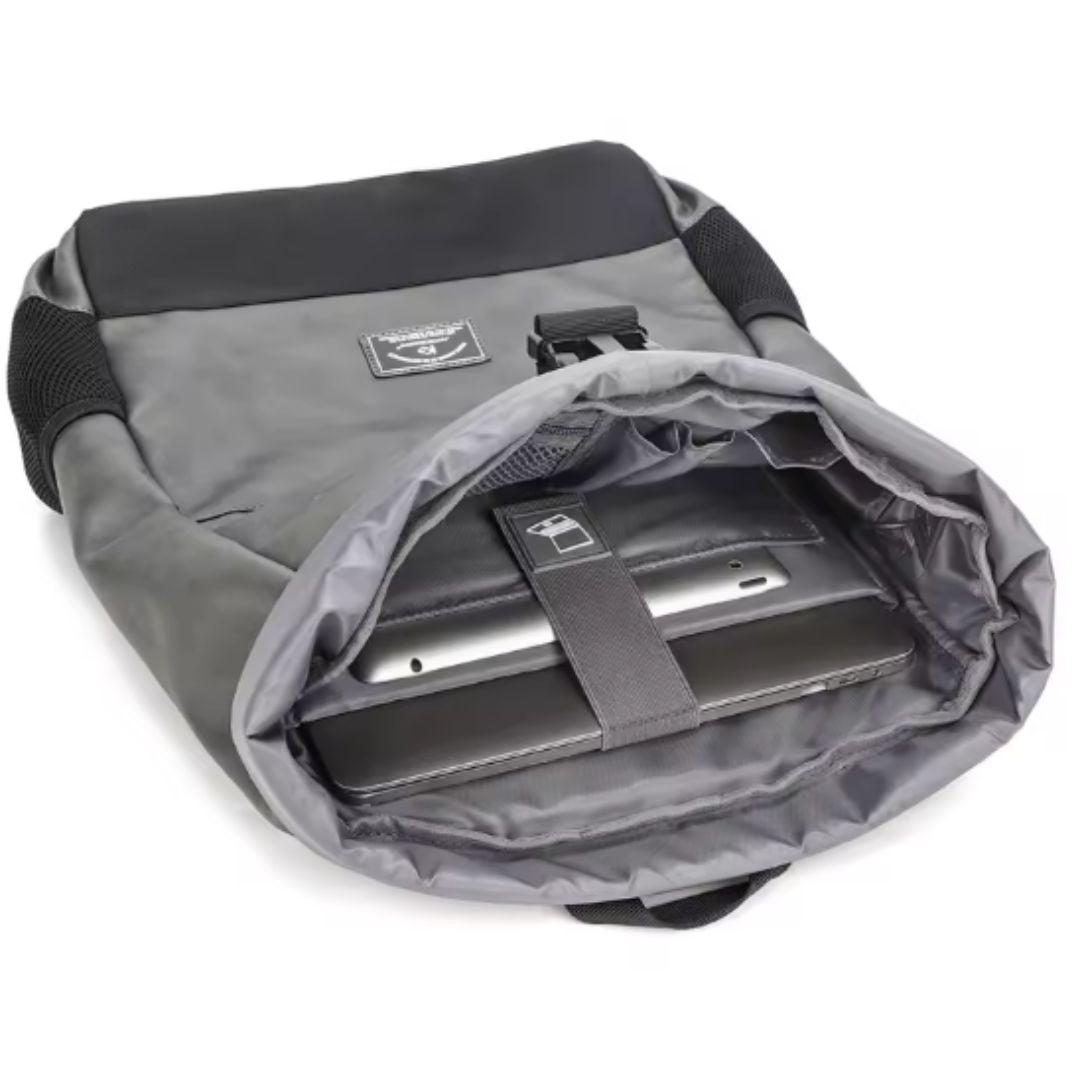 sac à dos roll top femme vu d'intérieur
