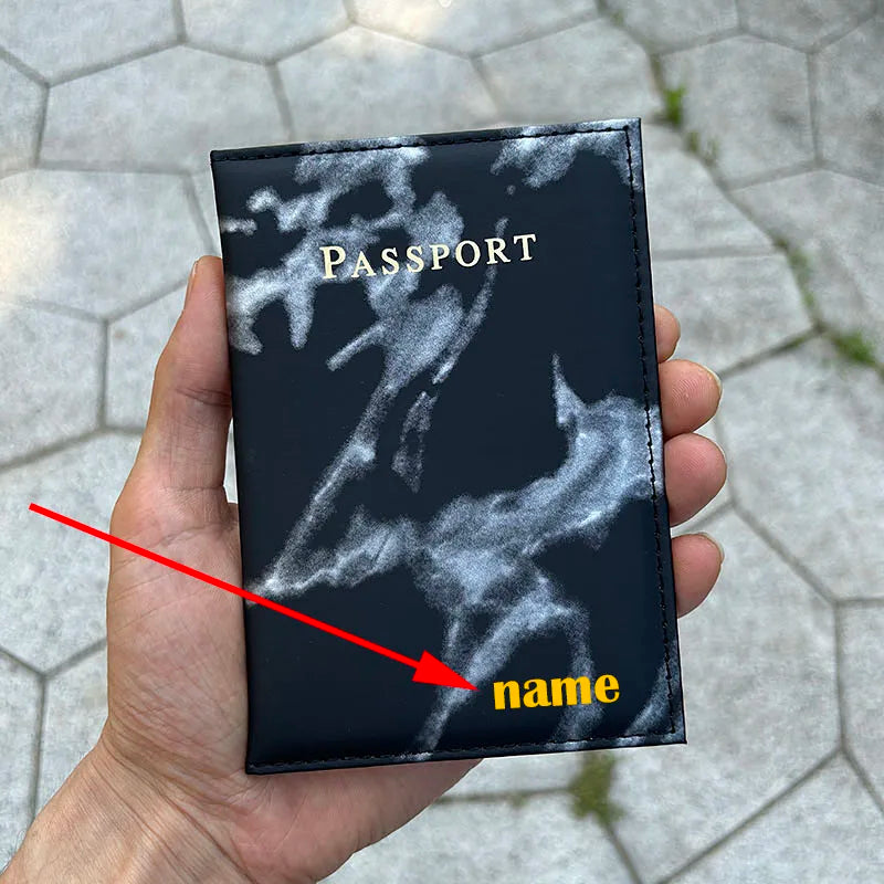 étui passeport personnalisable globe trotteur couleur noir