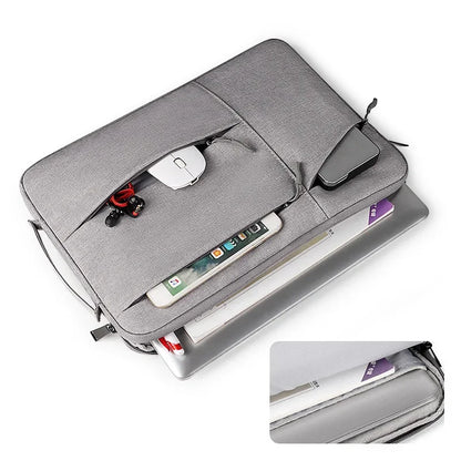 photo des différentes poches de la pochette ordinateur macbook air