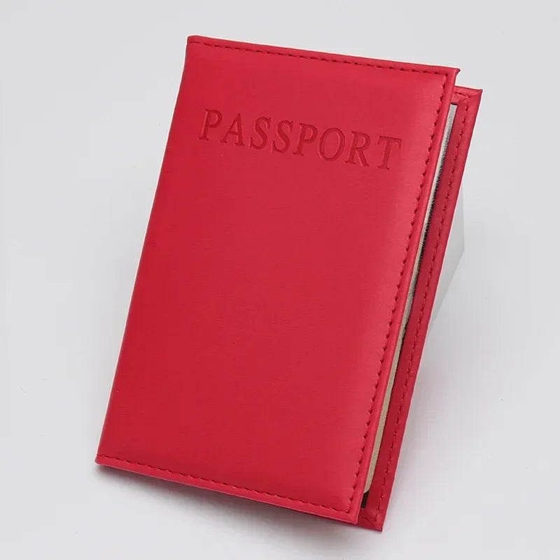 porte passeport en cuir PU rouge vue de face