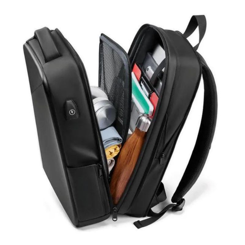 sac à dos rigide homme noir vue de l'intérieur