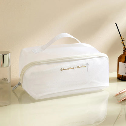 trousse de toilette ouverture grand angle couleur blanche